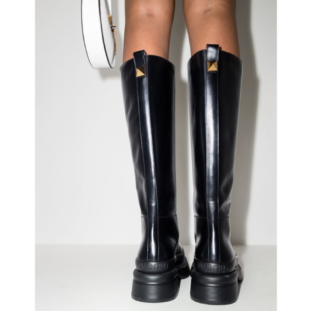 NWT Valentino Garavani Black Roman Stud 50 Knee-High Leather Boots, Size 9